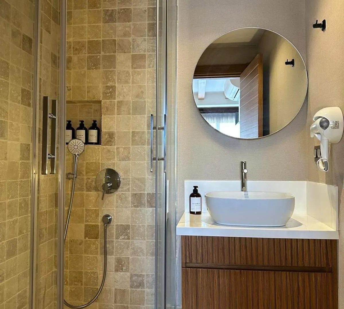 Edra House Hotel アラカティ